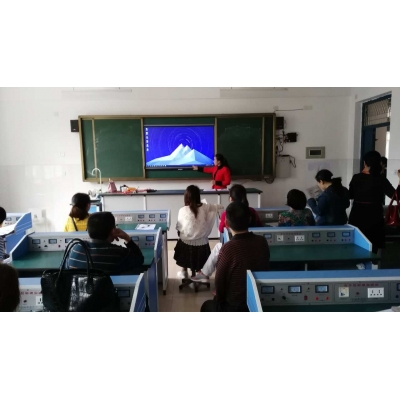 株洲中学_班班通教学一体机